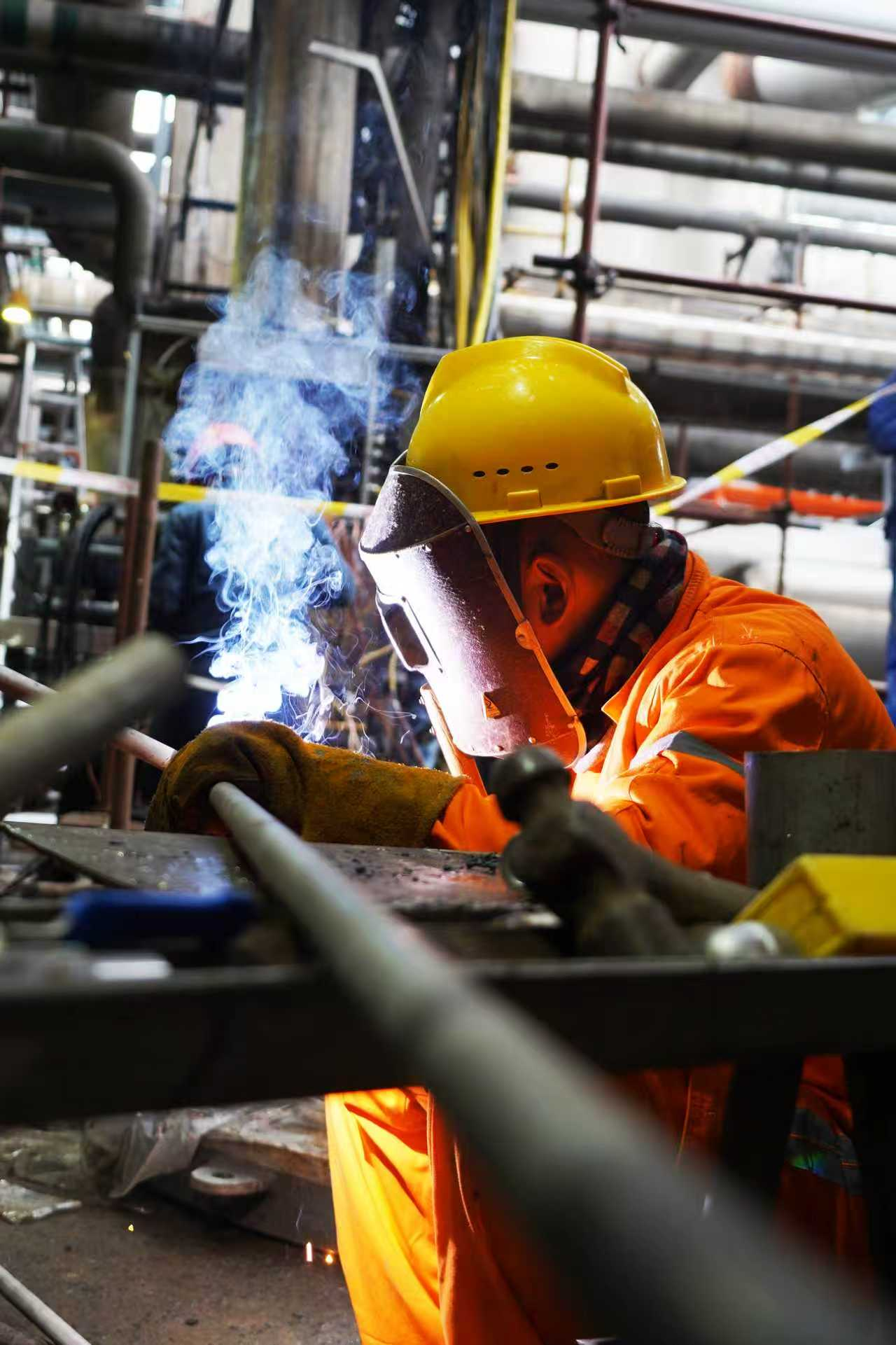 星光奮進(jìn)路 方圓紅旗耀 ——弘旭公司十二月攻堅(jiān)紀(jì)實(shí)(圖5) 星光奮進(jìn)路 方圓紅旗耀 ——弘旭公司十二月攻堅(jiān)紀(jì)實(shí)(圖5)