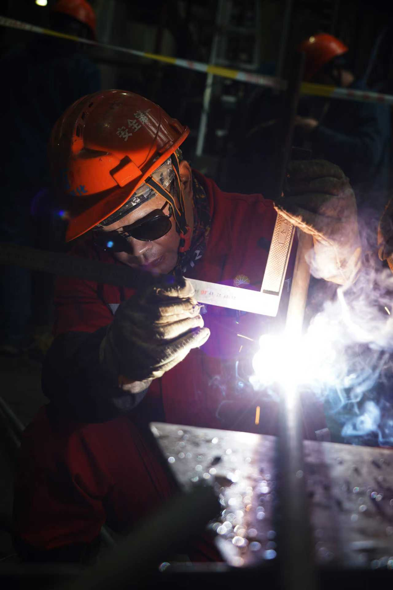 星光奮進(jìn)路 方圓紅旗耀 ——弘旭公司十二月攻堅(jiān)紀(jì)實(shí)(圖6) 星光奮進(jìn)路 方圓紅旗耀 ——弘旭公司十二月攻堅(jiān)紀(jì)實(shí)(圖6)